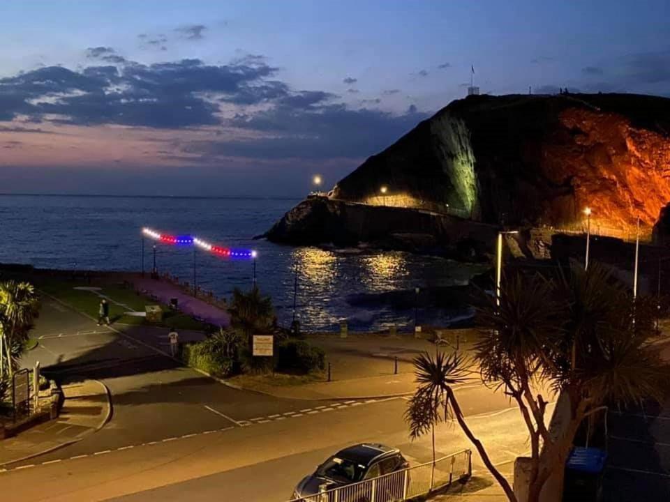3 The View Apartments Ilfracombe - Hot Tub, Parking, Lift, Ev Esterno foto